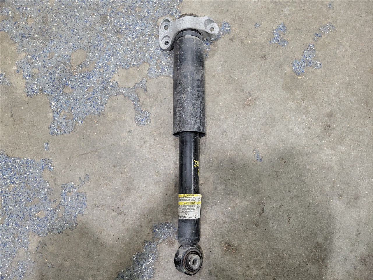 Used OEM 2016-2024 CAMARO REAR SHOCK ABSORBER RH PASSENGER 23382417, actual item photo 1