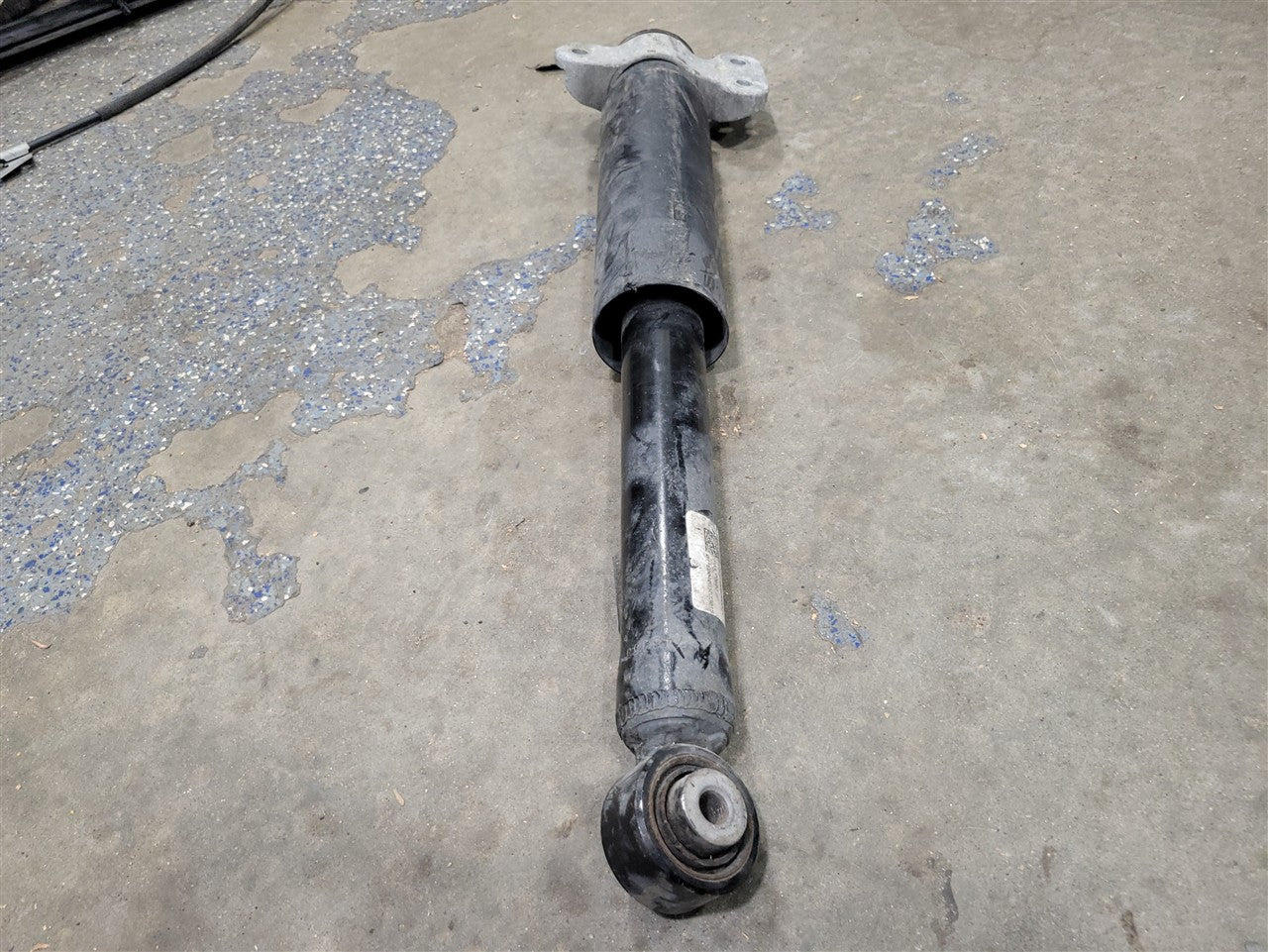 Used OEM 2016-2024 CAMARO REAR SHOCK ABSORBER RH PASSENGER 23382417, actual item photo 8