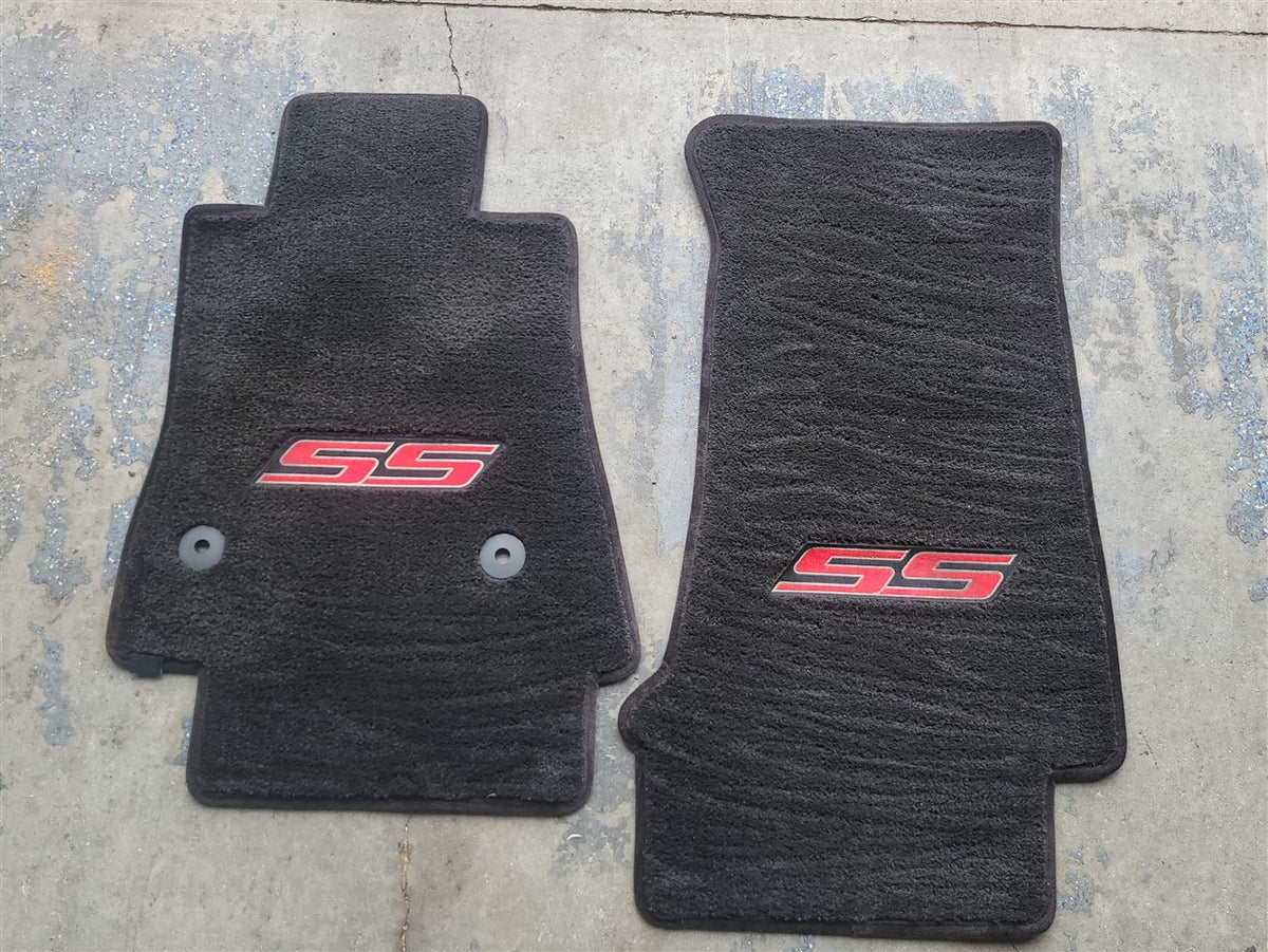 Used OEM 2016-2024 CAMARO FRONT FLOOR MATS PAIR BLACK WITH RED CAMARO, actual item photo 1