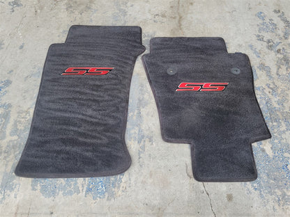 Used OEM 2016-2024 CAMARO FRONT FLOOR MATS PAIR BLACK WITH RED CAMARO, actual item photo 4