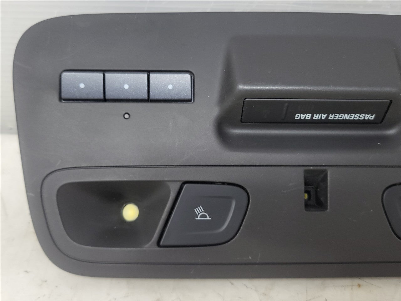 Used OEM 2016-2018 CAMARO OVERHEAD CONSOLE MAP READING DOME LIGHTS, actual item photo 3