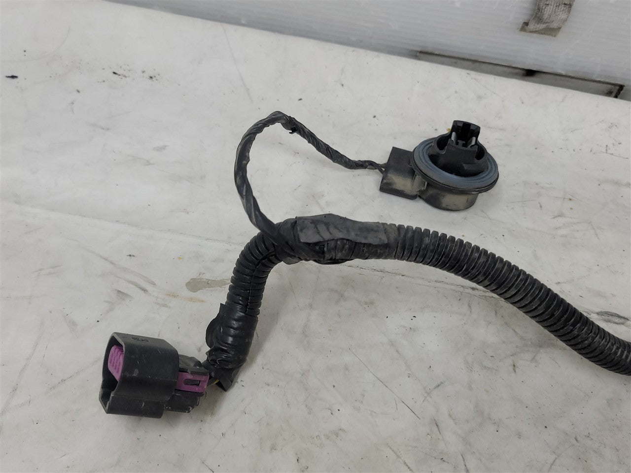 Used OEM 2005-2013 CORVETTE C6 DRIVER OR PASSENGER HEADLIGHT WIRING, actual item photo 5