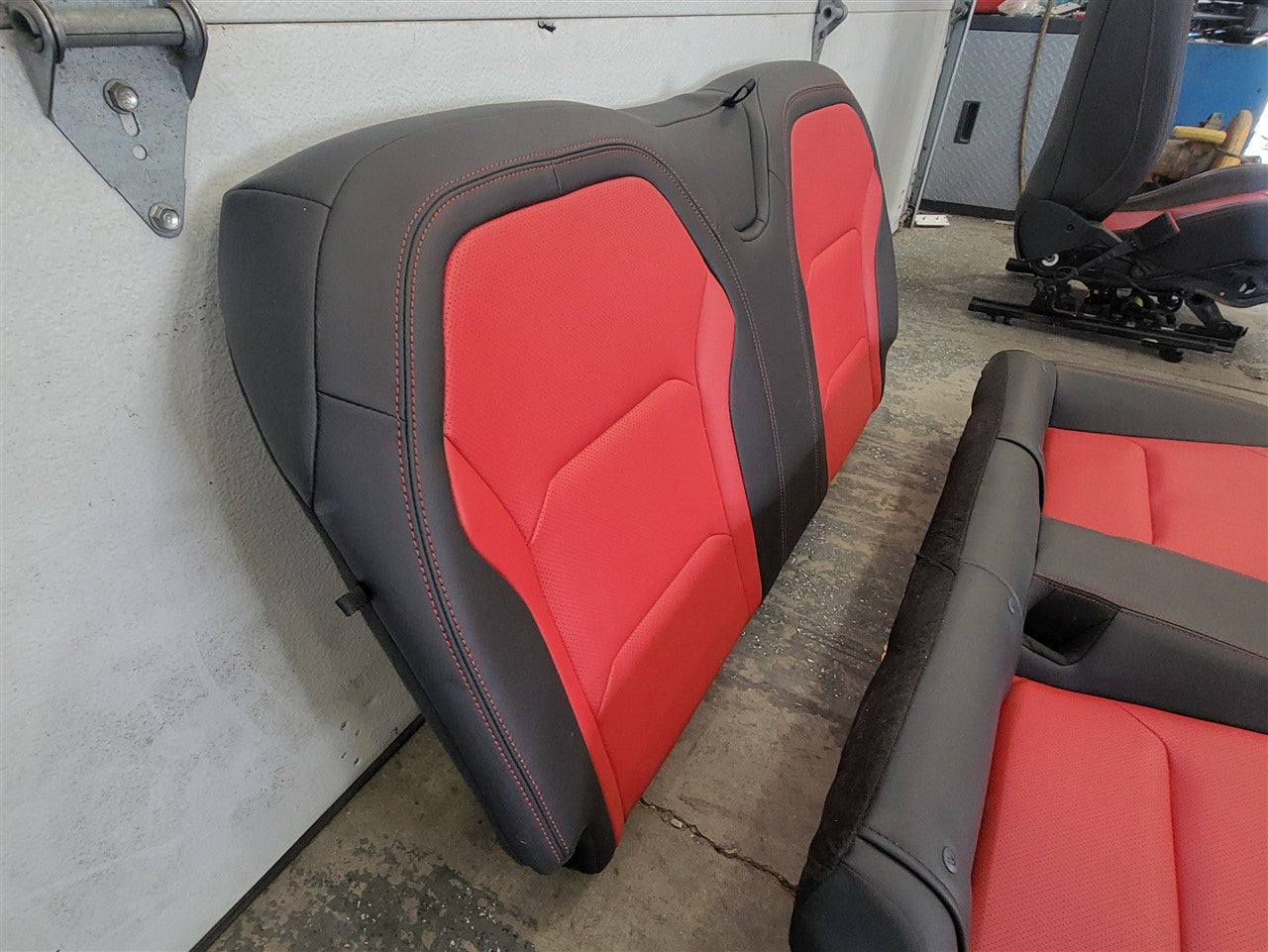 Used OEM 2016 CAMARO FRONT AND REAR SEATS CENTER CONSOLE DOOR PANELS, actual item photo 19