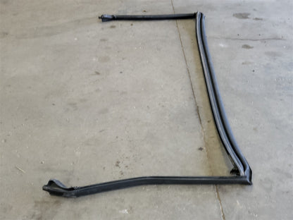Used OEM 2005-2013 CORVETTE C6 OEM FRONT WINDSHIELD WEATHERSTRIP, actual item photo 4