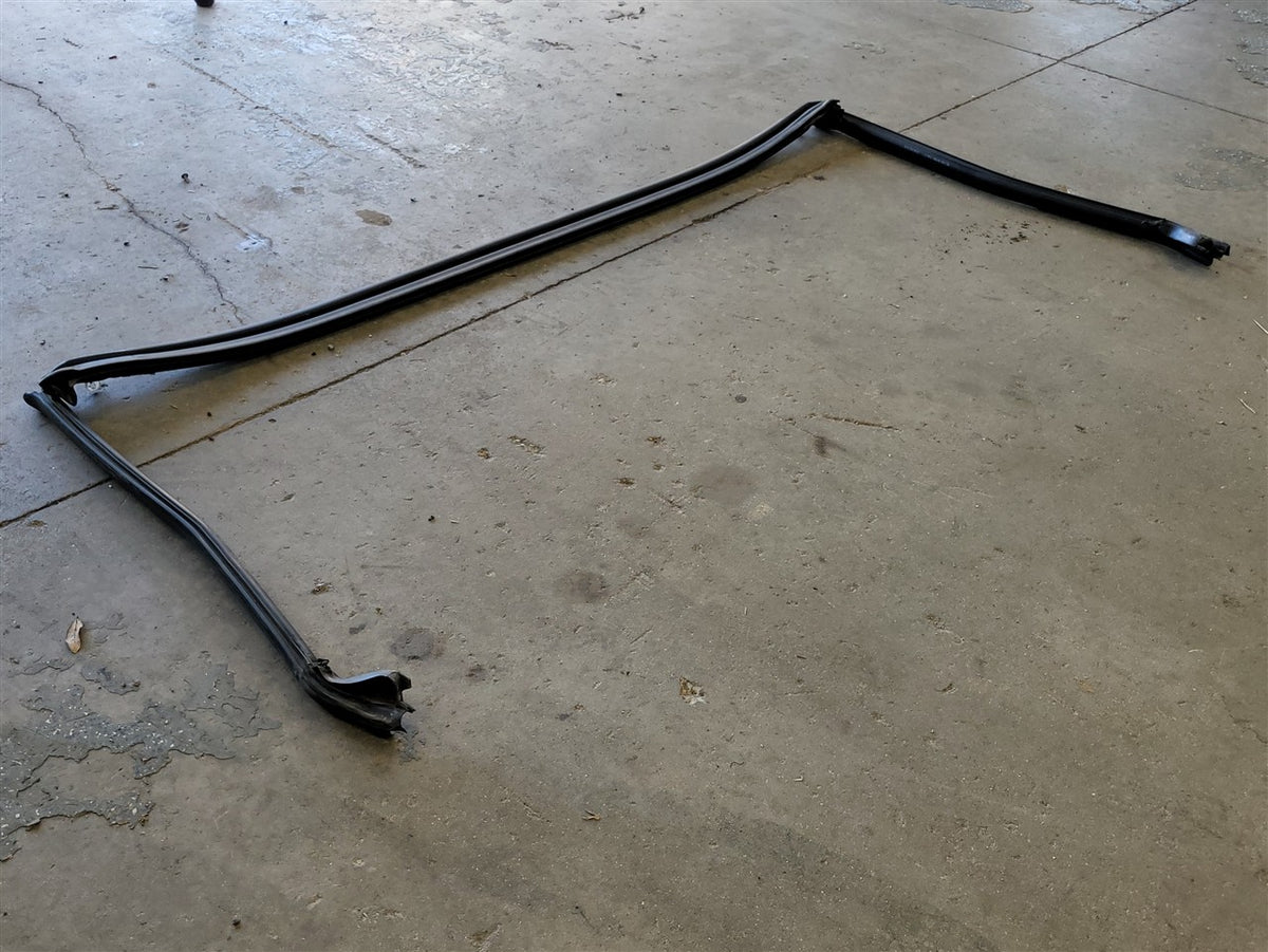 Used OEM 2005-2013 CORVETTE C6 OEM FRONT WINDSHIELD WEATHERSTRIP, actual item photo 9