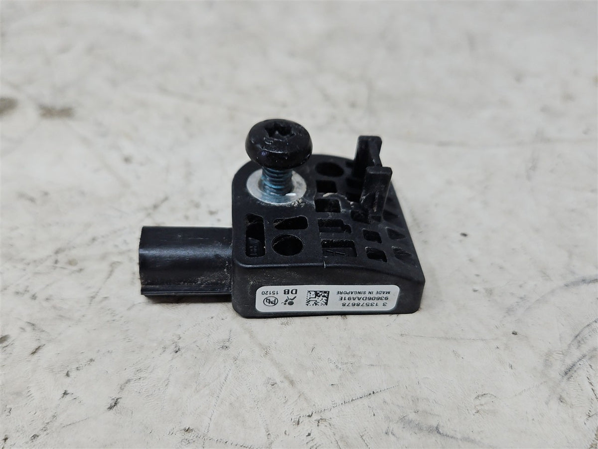 Used OEM 2013-2019 ALLURE ENCORE SILVERADO SIERRA CORVETTE SPARK, actual item photo 3