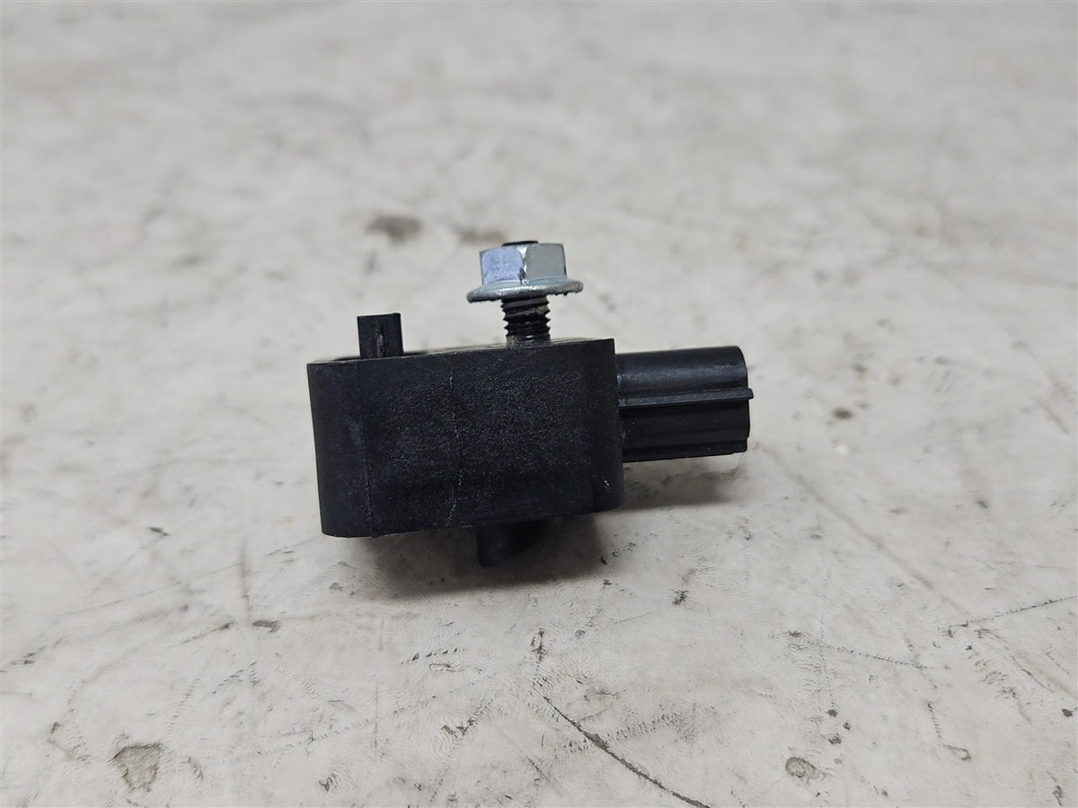Used OEM 2015 SIERRA SIDE CRASH SENSOR 13578677, actual item photo 1