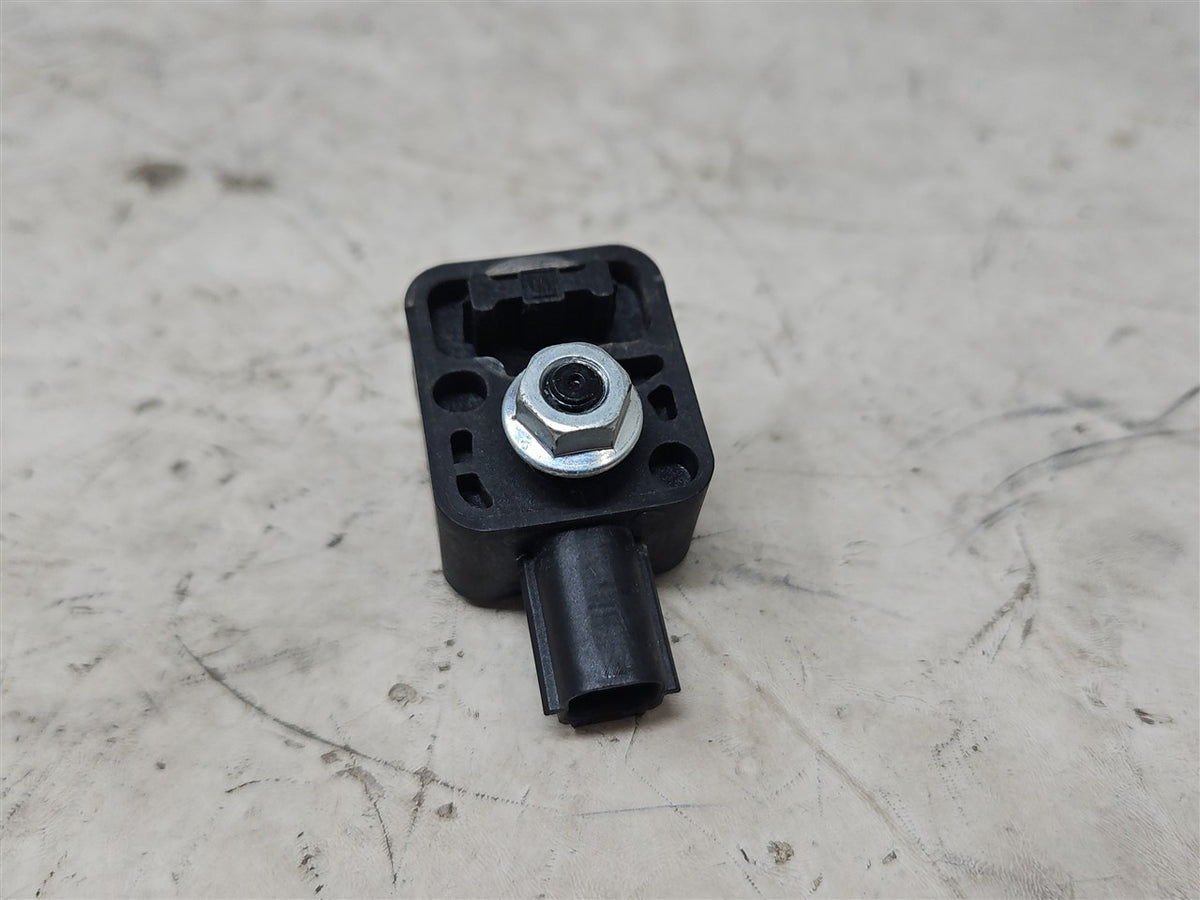 Used OEM 2015 SIERRA SIDE CRASH SENSOR 13578677, actual item photo 4