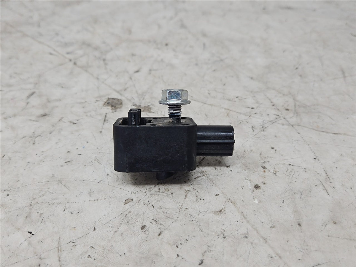 Used OEM 2015 SIERRA SIDE CRASH SENSOR 13578677, actual item photo 1