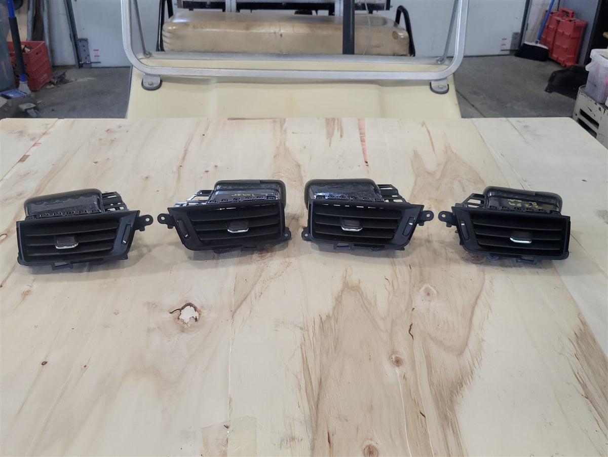 Used OEM 2014-2019 SIERRA SILVERADO SET OF 4 DASH VENTS AC HEAT BLACK, actual item photo 1