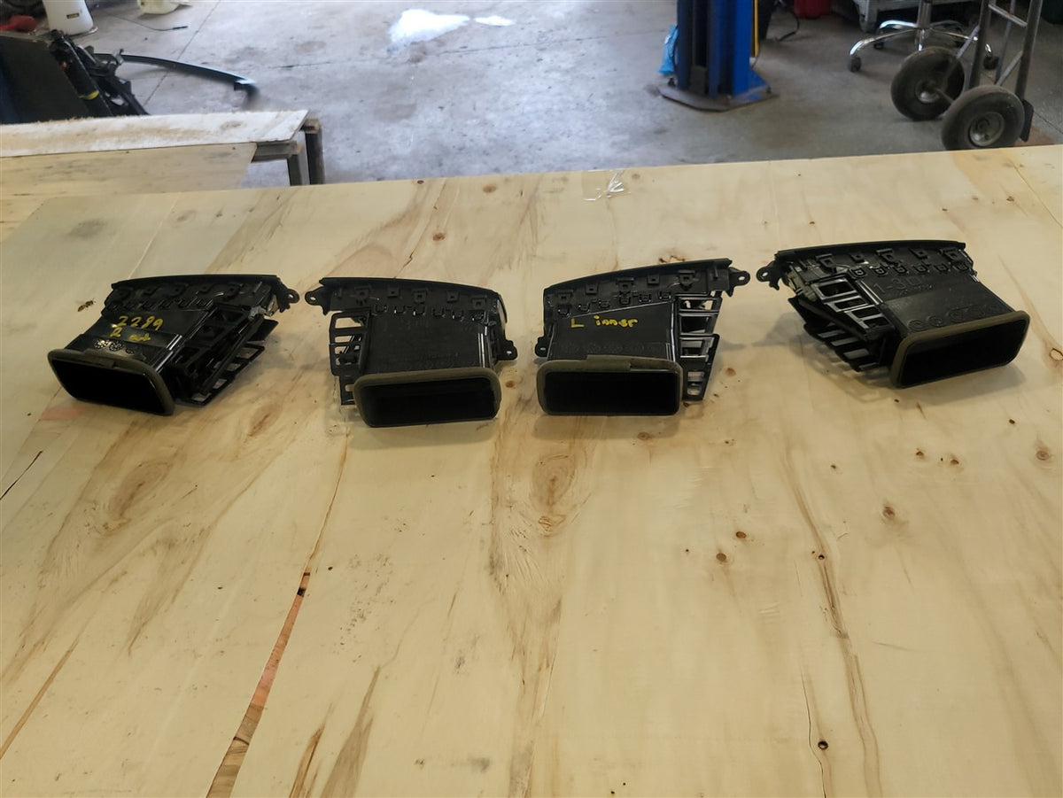 Used OEM 2014-2019 SIERRA SILVERADO SET OF 4 DASH VENTS AC HEAT BLACK, actual item photo 4