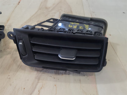 Used OEM 2014-2019 SIERRA SILVERADO SET OF 4 DASH VENTS AC HEAT BLACK, actual item photo 5