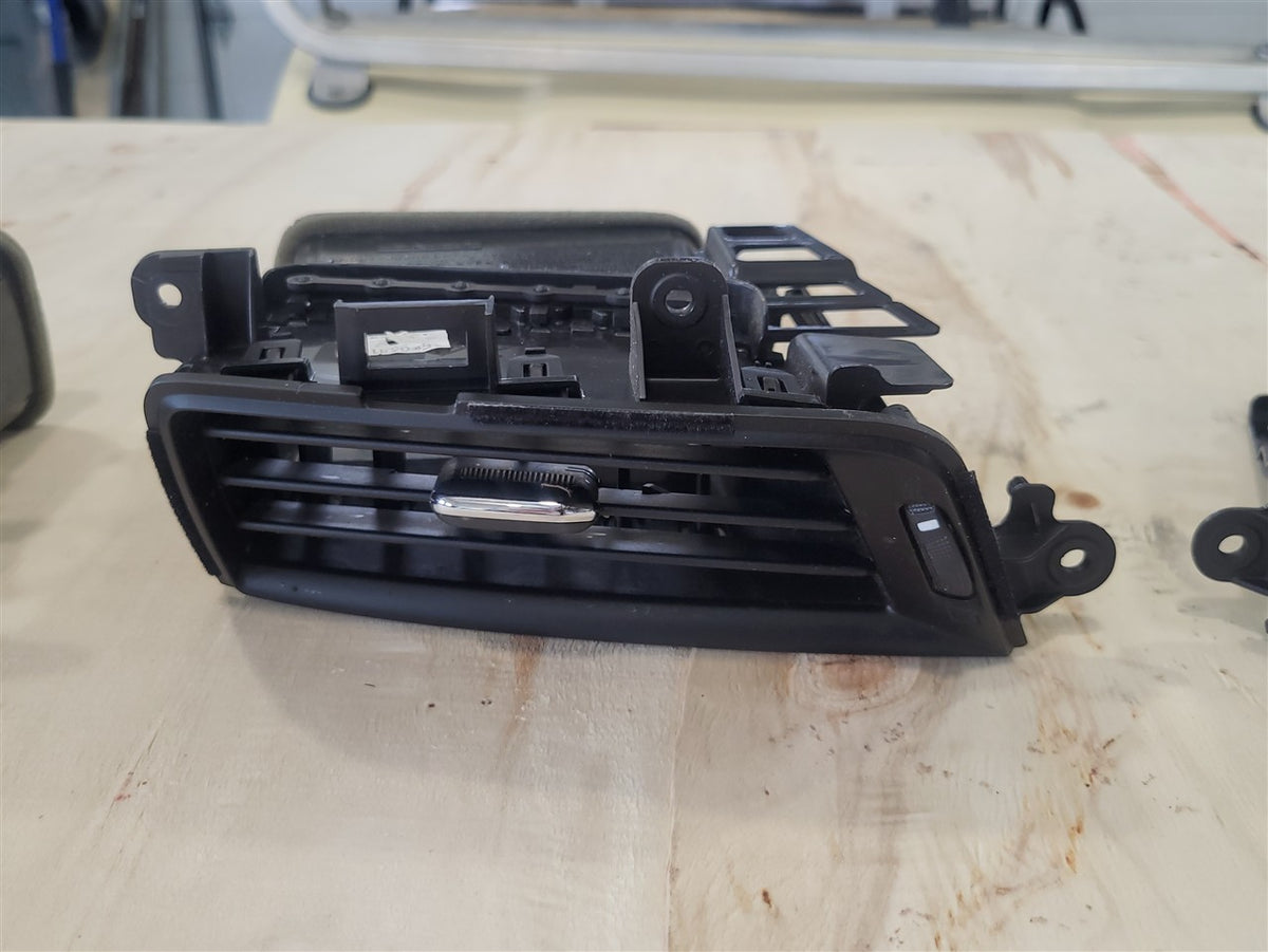 Used OEM 2014-2019 SIERRA SILVERADO SET OF 4 DASH VENTS AC HEAT BLACK, actual item photo 15