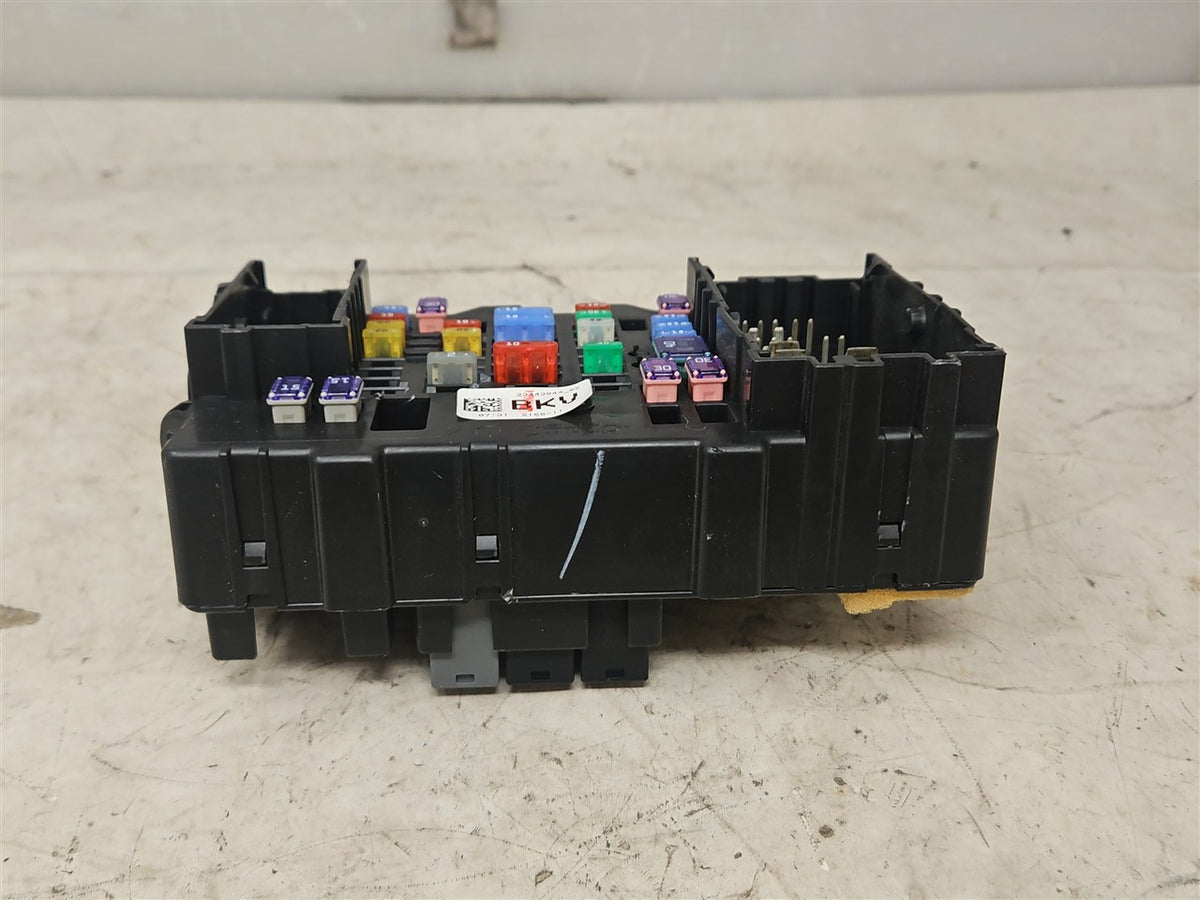 Used OEM 2014-2019 SIERRA SILVERADO CABIN FUSE BOX RH PASSENGER DASH, actual item photo 3