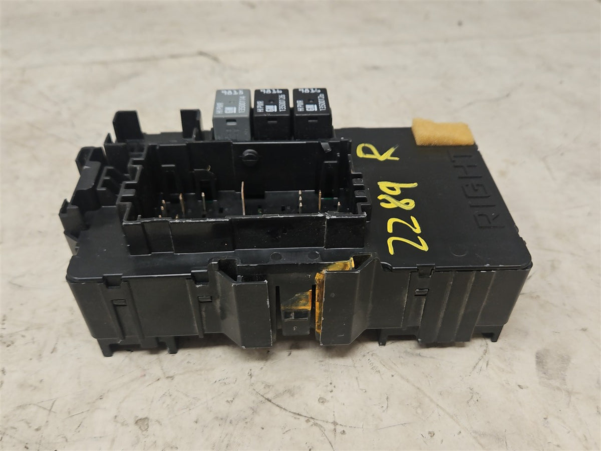 Used OEM 2014-2019 SIERRA SILVERADO CABIN FUSE BOX RH PASSENGER DASH, actual item photo 8