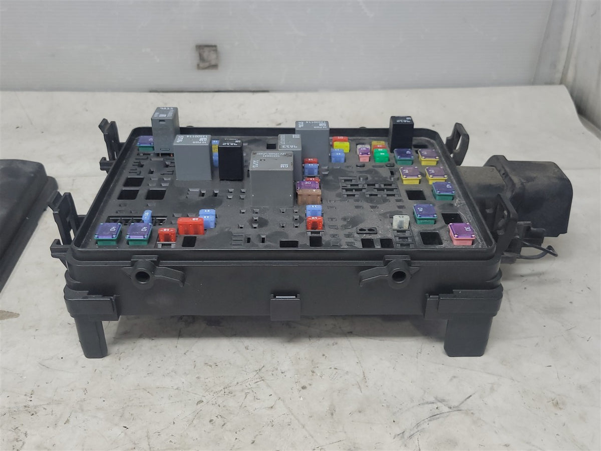 Used OEM 2014-2017 SIERRA SILVERADO ENGINE BAY FUSE BOX WITH LID, actual item photo 5