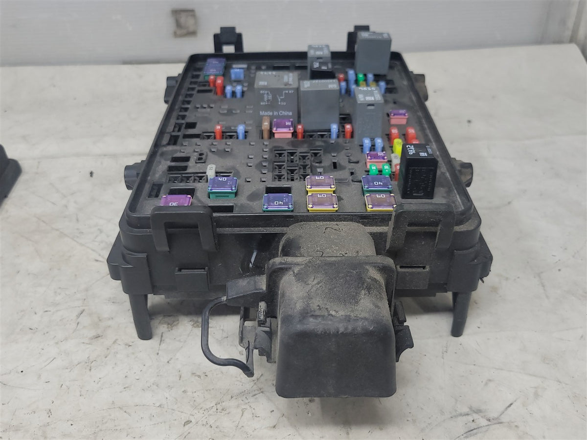 Used OEM 2014-2017 SIERRA SILVERADO ENGINE BAY FUSE BOX WITH LID, actual item photo 6