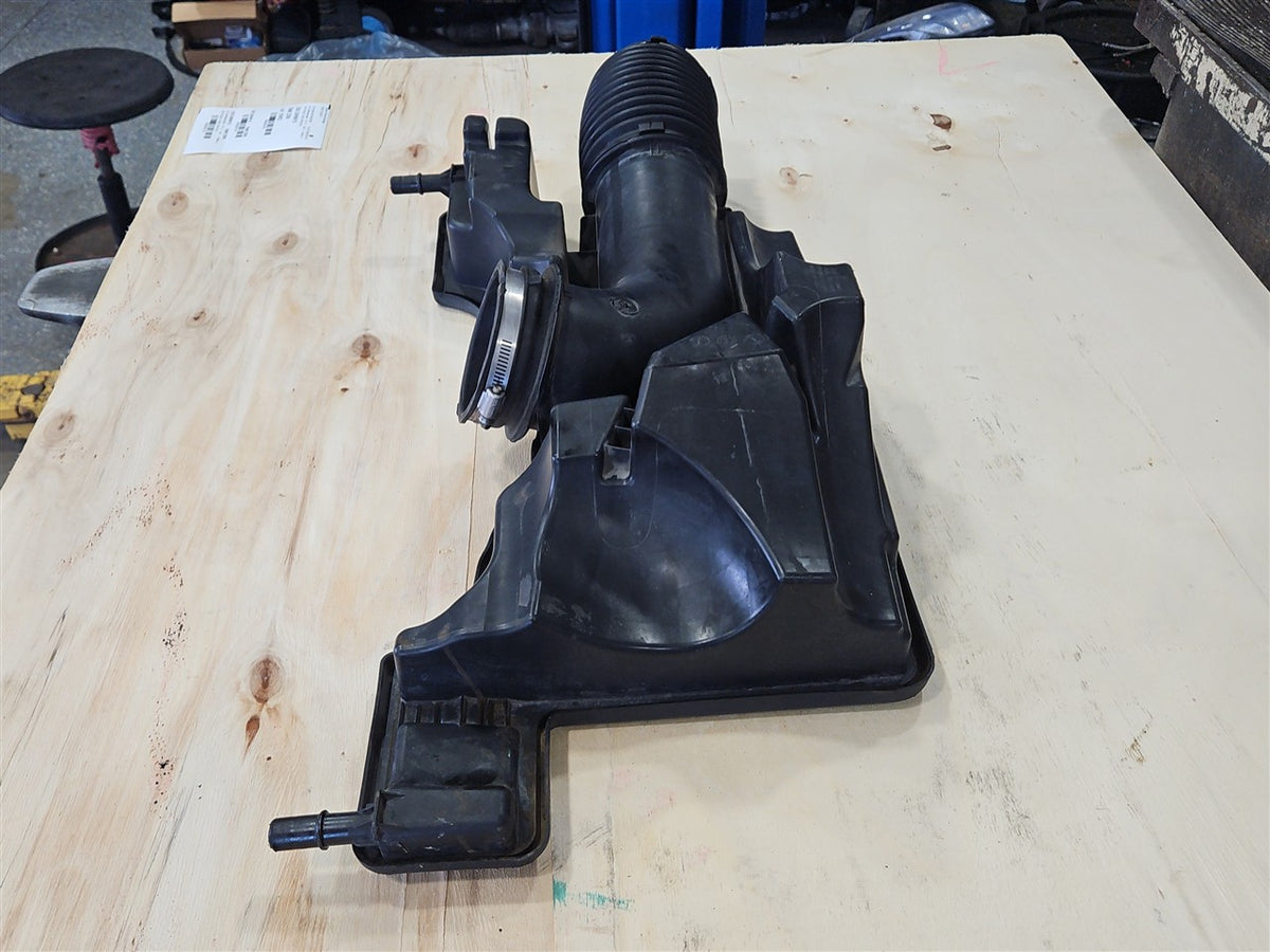 Used OEM 2014-2019 SIERRA SILVERADO 1500 AIR INTAKE TUBE RESONATOR, actual item photo 3