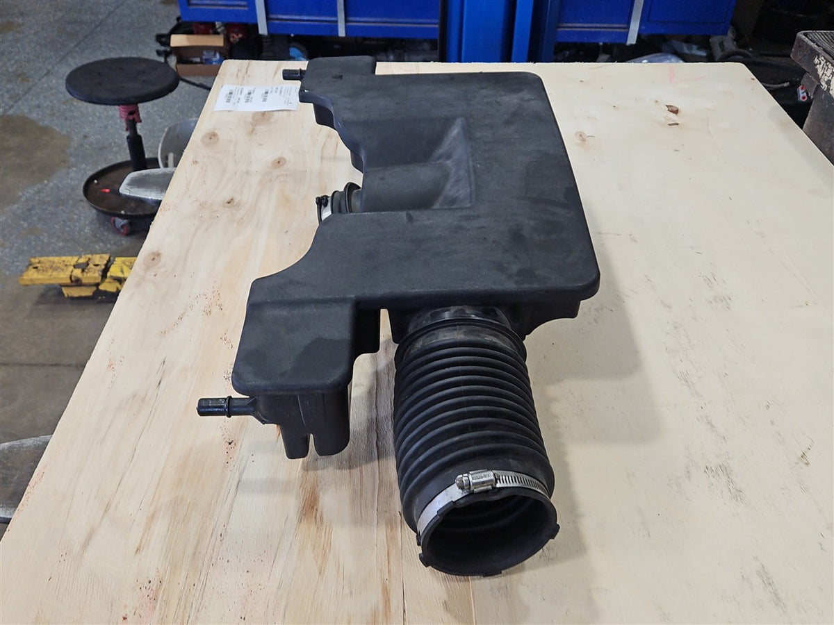 Used OEM 2014-2019 SIERRA SILVERADO 1500 AIR INTAKE TUBE RESONATOR, actual item photo 8