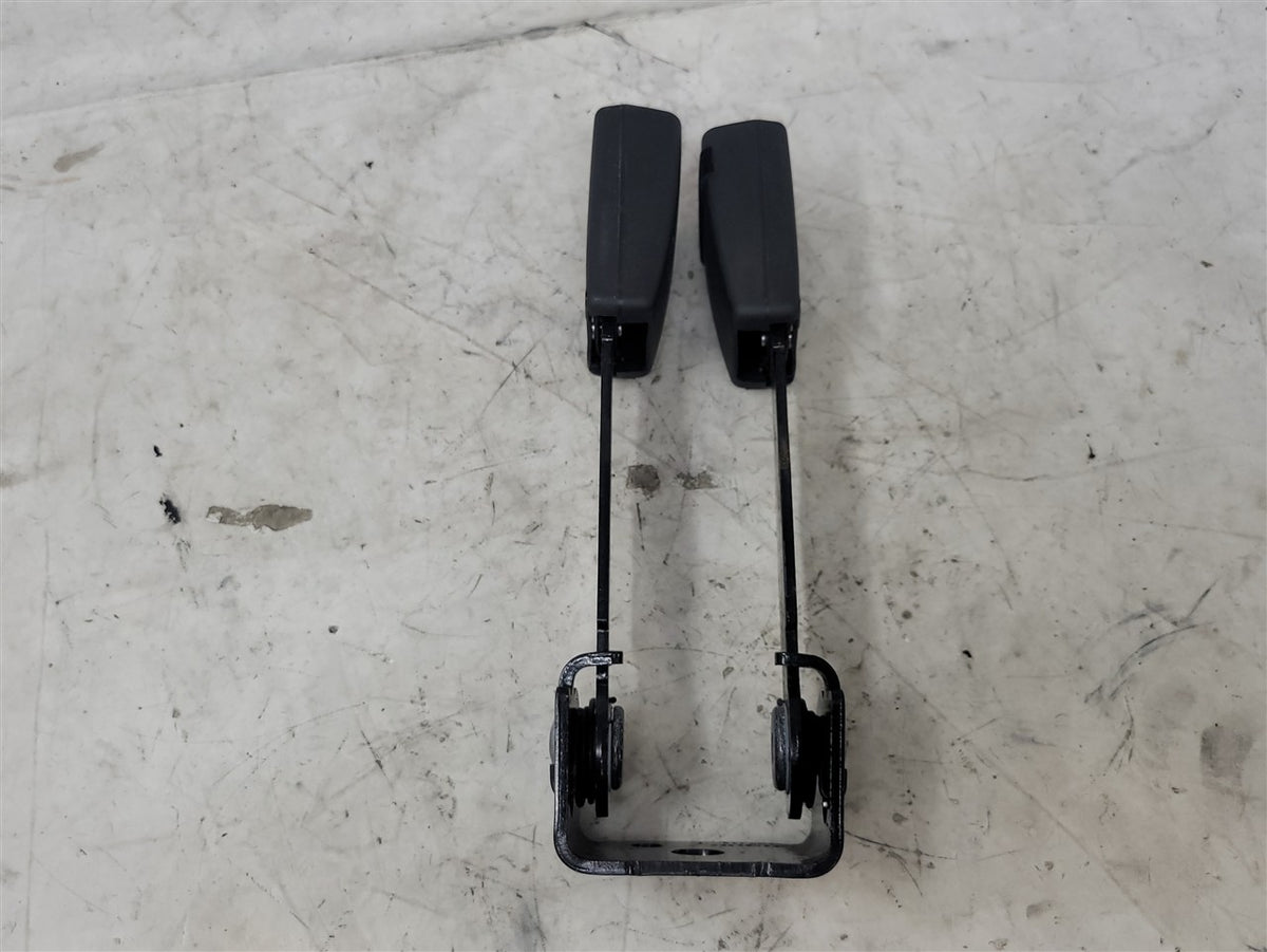 Used OEM 2014-2019 SIERRA SILVERADO REAR SEAT BELT DOUBLE BUCKLE, actual item photo 9