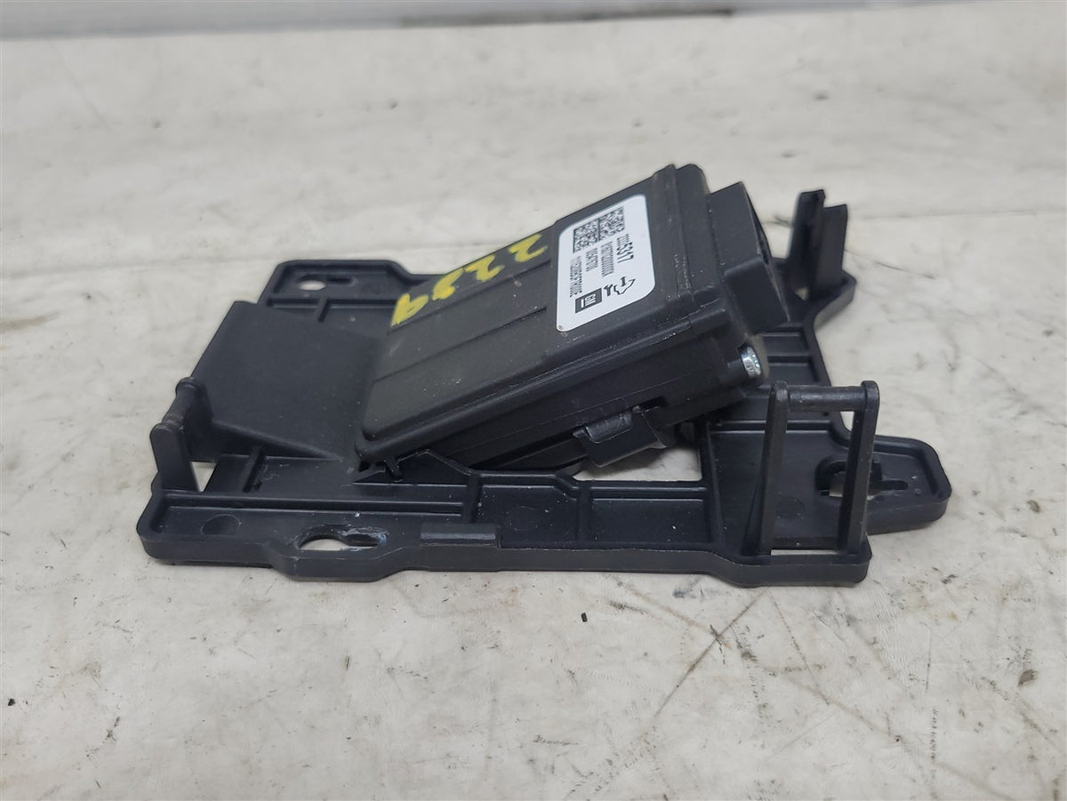 Used OEM 2014-2018 SIERRA SILVERADO CANYON COLORADO ESCALADE ESCALADE, actual item photo 3