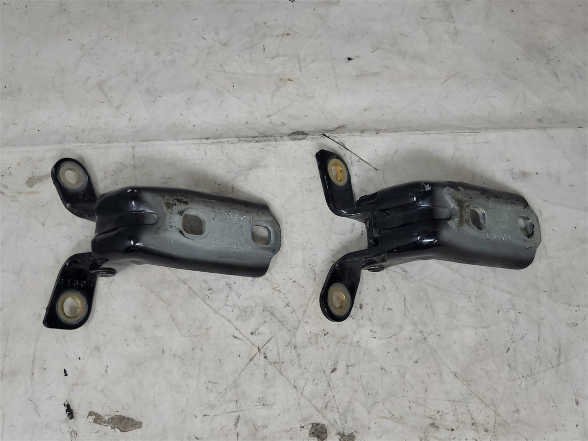 Used OEM 2014-2026 SIERRA SILVERADO FRONT DOOR HINGES UPPER LOWER, actual item photo 1