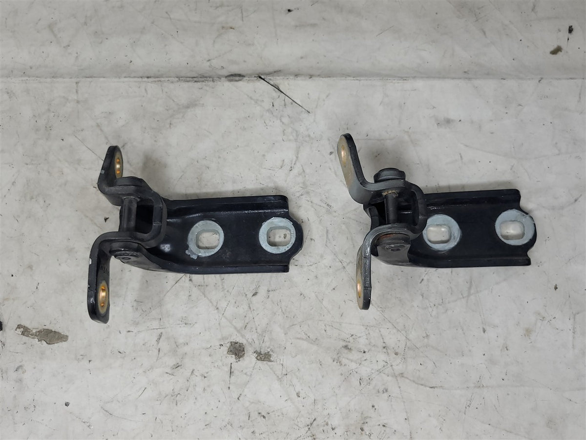Used OEM 2014-2026 SIERRA SILVERADO FRONT DOOR HINGES UPPER & LOWER, actual item photo 1