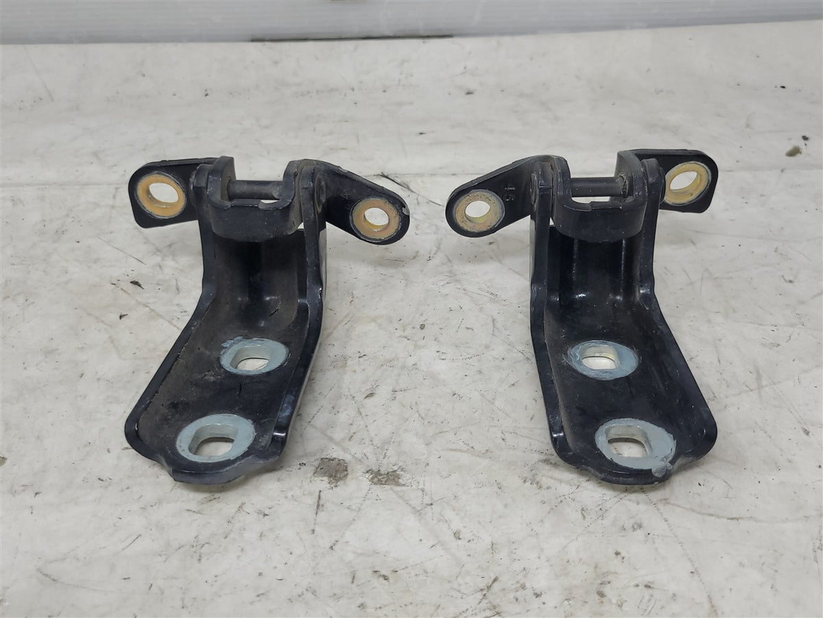 Used OEM 2014-2026 SIERRA SILVERADO FRONT DOOR HINGES UPPER & LOWER, actual item photo 3