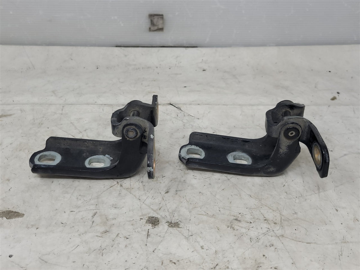 Used OEM 2014-2026 SIERRA SILVERADO FRONT DOOR HINGES UPPER & LOWER, actual item photo 4