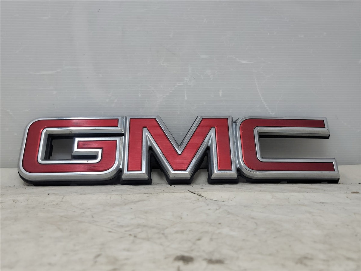 Used OEM 2014-2019 SIERRA FRONT GRILLE GMC LOGO EMBLEM RED WITH, actual item photo 5