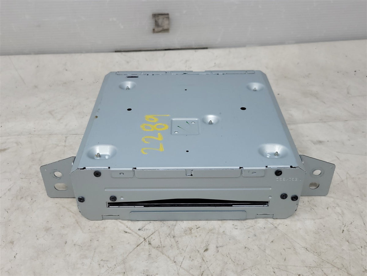 Used OEM 2015 ESCALADE ESCALADE ESV SIERRA SILVERADO DVD VIDEO PLAYER, actual item photo 1