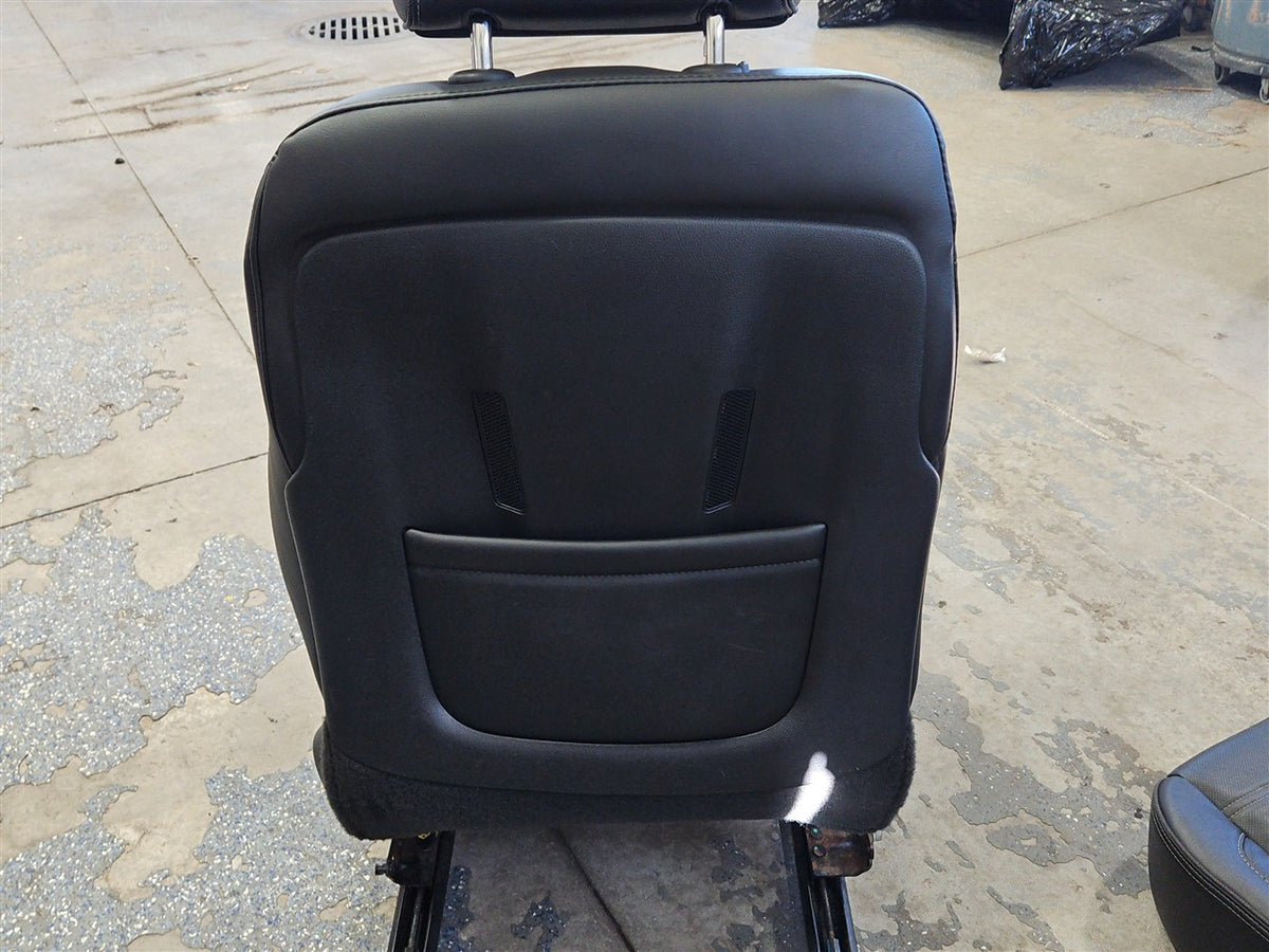 Used OEM 2015 SIERRA DENALI 1500 FRONT AND SECOND ROW BLACK LEATHER, actual item photo 8