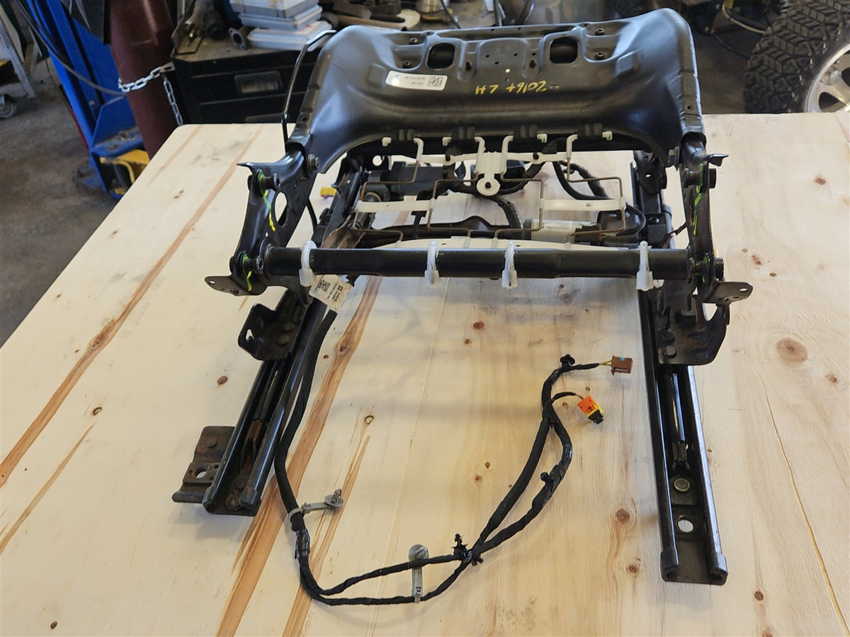 Used OEM 2016-2024 CAMARO FRONT SEAT TRACK WITH MOTORS 13529723, actual item photo 3