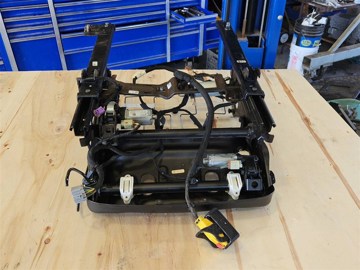 Used OEM 2016-2024 CAMARO FRONT SEAT TRACK WITH MOTORS 13529723, actual item photo 6
