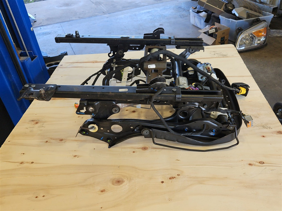 Used OEM 2016-2024 CAMARO FRONT SEAT TRACK WITH MOTORS 13529723, actual item photo 8