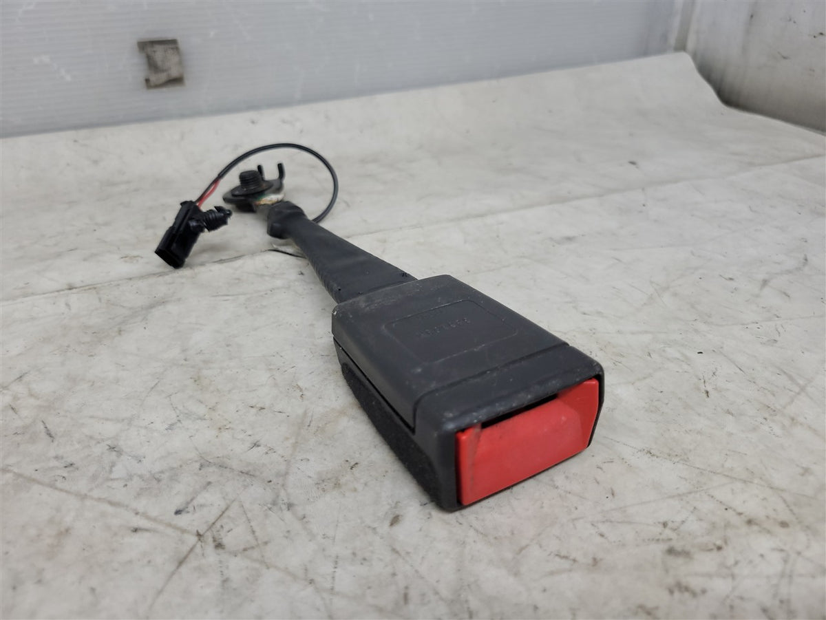 Used OEM 2016-2024 CAMARO FRONT PASSENGER RH SEAT BELT BUCKLE, actual item photo 2