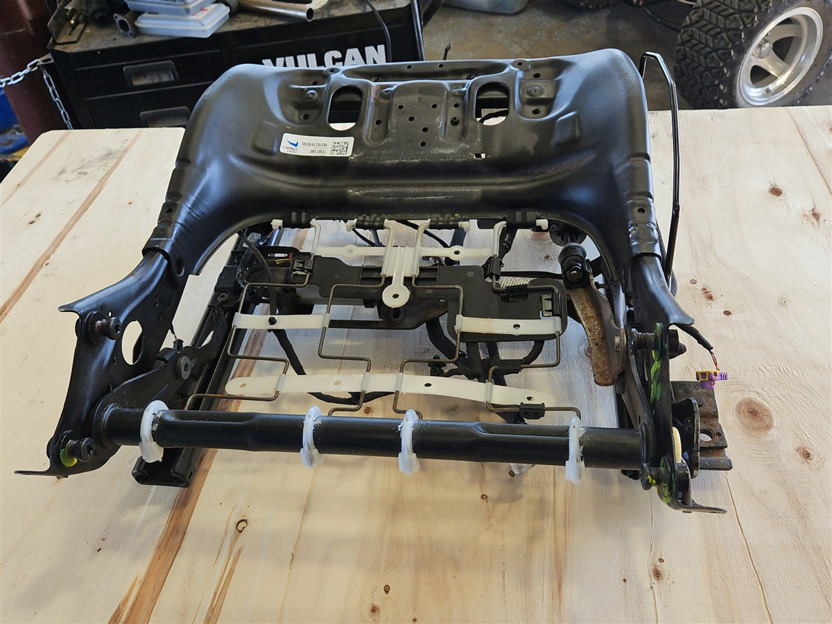 Used OEM 2016-2024 CAMARO FRONT SEAT TRACK RH WITH MOTORS, actual item photo 4