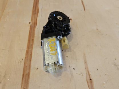 Used OEM 2016-2024 CAMARO FRONT PASSENGER RH SEAT RECLINE MOTOR, actual item photo 7