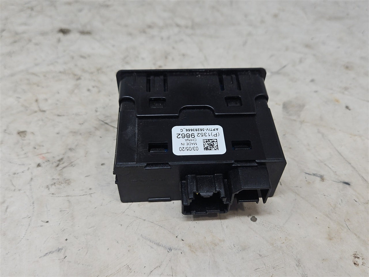 Used OEM 2019-2023 SIERRA SILVERADO USB MEMORY CARD RECEPTACLE CENTER, actual item photo 8