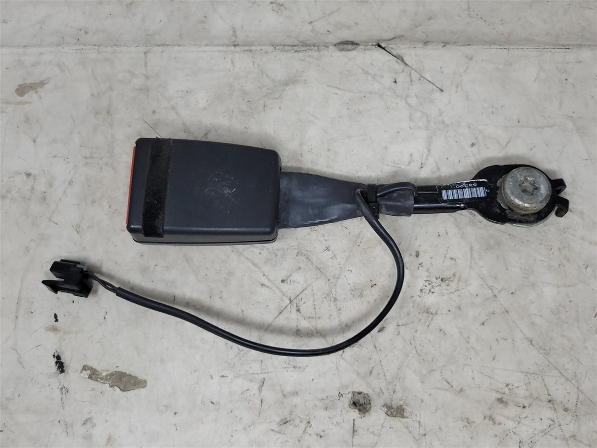 Used OEM 2010-2011 CAMARO FRONT SEAT BELT BUCKLE PASSENGER RH, actual item photo 1