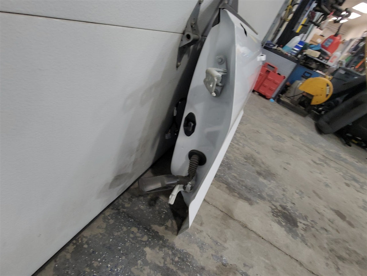 Used OEM 2016-2024 CAMARO FRONT DOOR DRIVER LH SUMMIT WHITE, actual item photo 8