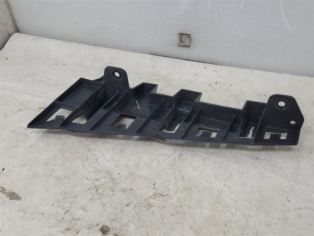 Used OEM 2016-2018 CAMARO TAIL LIGHT LAMP BRACKET DRIVER LH 84035465, actual item photo 1