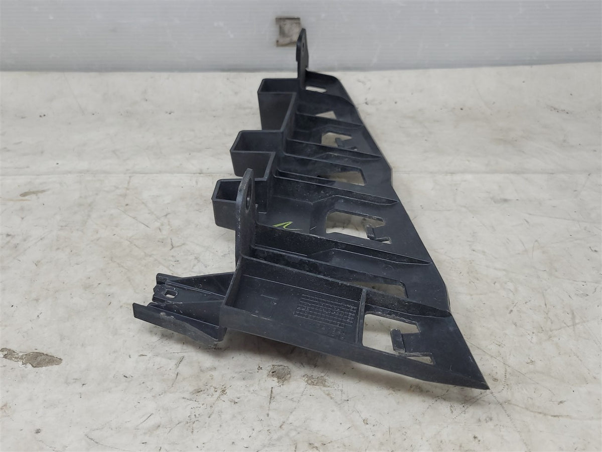 Used OEM 2016-2018 CAMARO TAIL LIGHT LAMP BRACKET DRIVER LH 84035465, actual item photo 6