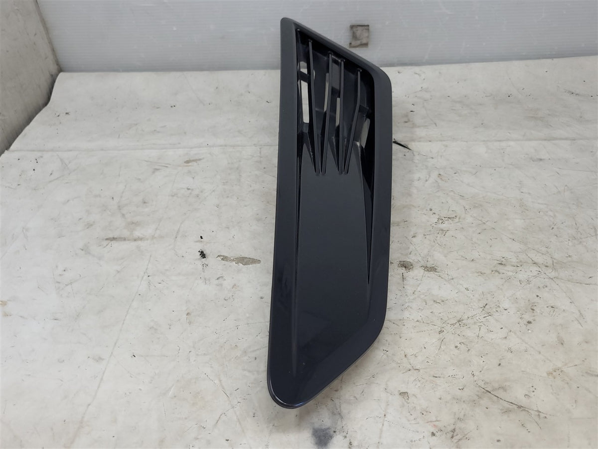Used OEM 2016-2018 CAMARO SS HOOD SCOOP PASSENGER RH SUMMIT WHITE, actual item photo 3