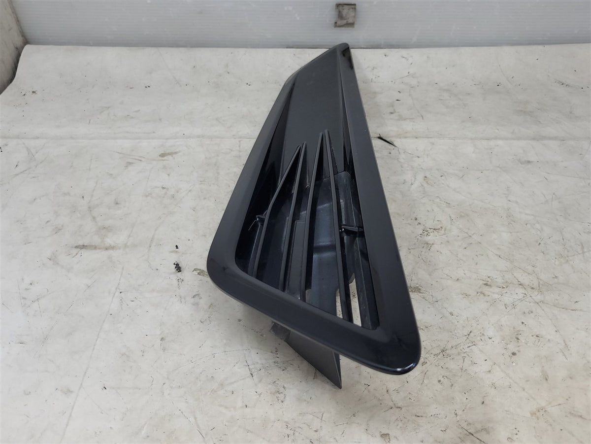 Used OEM 2016-2018 CAMARO SS HOOD SCOOP PASSENGER RH SUMMIT WHITE, actual item photo 5