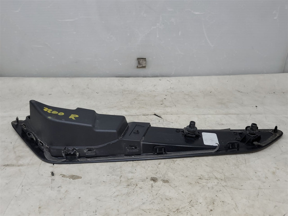 Used OEM 2016-2018 CAMARO SS HOOD SCOOP PASSENGER RH SUMMIT WHITE, actual item photo 7