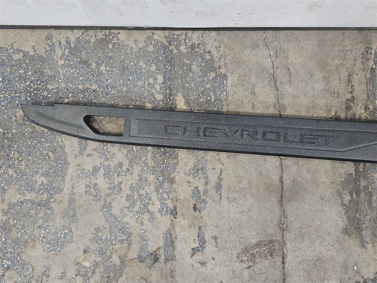 Used OEM 2019-2026 SILVERADO 1500 BED RAIL UPPER TRIM 6 6 BED MOLDING, actual item photo 8