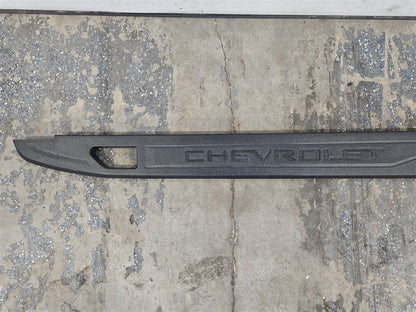 Used OEM 2019-2026 SILVERADO 1500 BED RAIL UPPER TRIM MOLDING, actual item photo 8