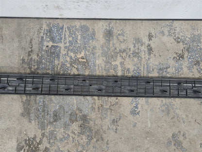 Used OEM 2019-2026 SILVERADO 1500 BED RAIL UPPER TRIM MOLDING, actual item photo 15