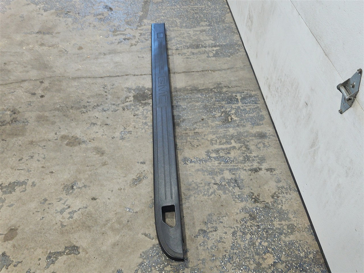 Used OEM 2014-2018 SIERRA 1500 BED RAIL UPPER TRIM DRIVER LH 5 9, actual item photo 5